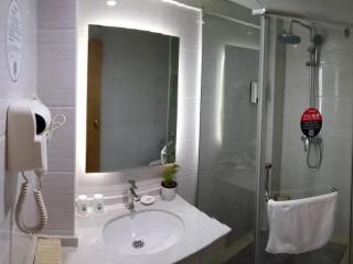GreenTree Inn Anqing Qianshan County Sunshine City Express Hotel - Qianshan - 3