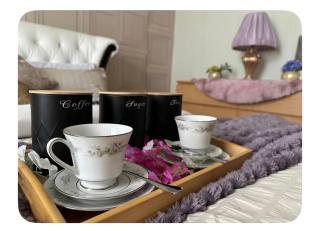 The Belford Hideaway - Large King Bedroom With Luxury Ensuite Free Parking WiFi & Netflix - 3