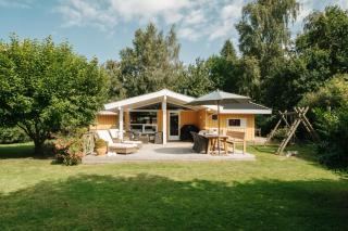 Det nyrenoverede sommerhus - tæt på det hele - 0
