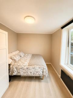 Bright Nordic apartment with sea & mountain views - 3