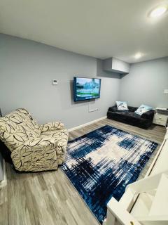 Grand Superior 1BR Penthouse near Newark Airport - 1