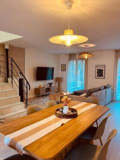 Maison familiale 8 pers - proche Nîmes - Clim - Jardin - 2