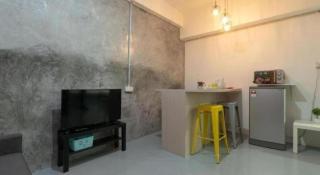 OYO 43993 Madsuite - 5