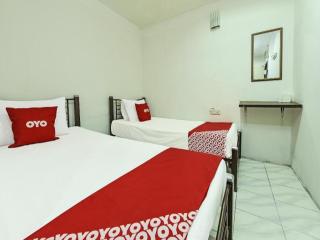 OYO 90643 Gks Hotel - 1