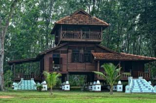 OYO Home 90745 Desa Balqis Beach Resort - 4