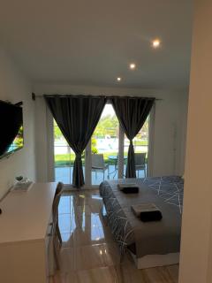 Villa Dimo Topal Luxury Suites with Pool & Jacuzzi - 8