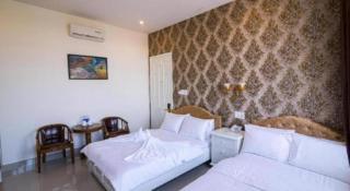 Royal Hotel - 4