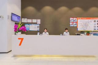 7Days Premium Chongqing Jiefangbei Commercial Street Branch - 2
