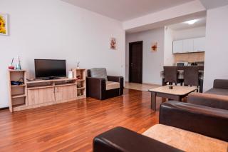 Summerland Lake View Apartament - 5