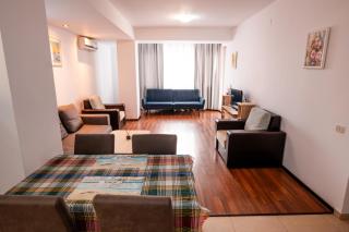 Summerland Lake View Apartament - 8