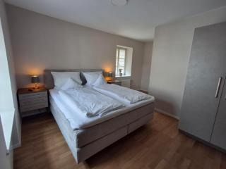 Linden's Apartments - 9