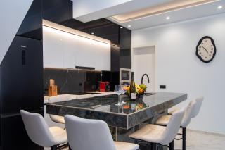Amfi Luxury Villa 4BR with Private Pool by Villa Mana Gers - 5