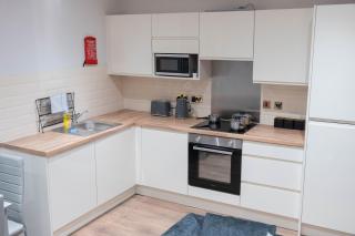 Sevenstay Plus - 60 Old Hall Street - 4