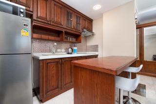 Spacious 2-BR apartment top floor, NaiHarn Beach - 5