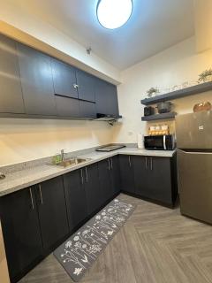 D Grey Pillows - 16th Floor One-Bedroom Condo Unit with Sea View - Pontud - 3