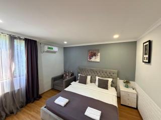 Hotel Hometown - 3