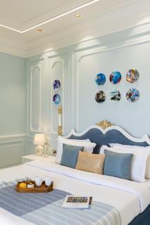 Alaya Stays Kalyan Mansion Cosmos Grand 3-BHK Penthouse Stunning Sunrise and Sunset Experiences - 7