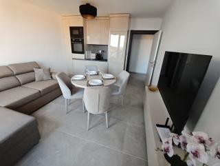 neues Apartment mit Meerblick und Balkon - 7