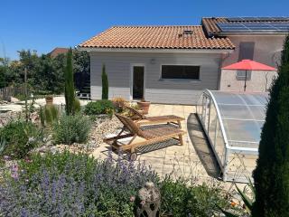 Logement climatisé, piscine, 4 personnes - 6