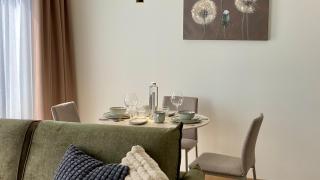 Avalon Premium Apartment with Balcony & Free Parking - 2
