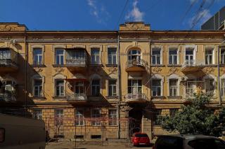 Tbilisi Heart Funky 1BR Apt - By Wehost - Tbilisi - 5