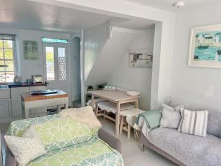 Ginn Cottage - 3