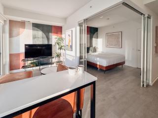 Latitude 43 Flat - 1BR near Dundas-Sankofa and TMU - 3