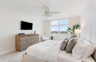 Oceanfront 2 Bedroom Condo with Sunset Views - 2