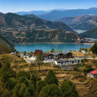 Tehri Lakeview Sunrise Cottages - 4