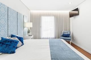 Porto Luxury Riverside Retreat with Douro Views & Garage - 9