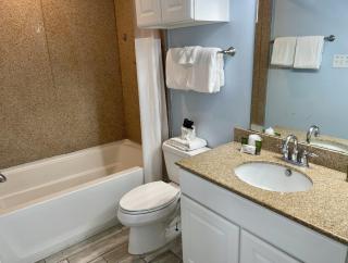 Beachgate Condo Suites and Hotel 511 and 512b condo - 3