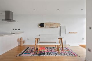 Apartment Balcony Overlooking Fistral Sea Views - 2