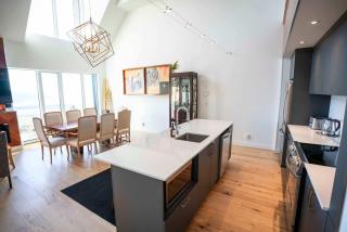 408 - Modern Condo - Pool & Panoramic View - 4