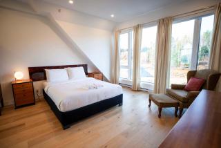 408 - Modern Condo - Pool & Panoramic View - 2
