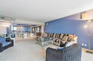 Spacious 2 Bedroom Waterfront Condo with Beach Access - 8