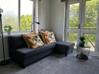 Cozy Two-Bedroom Near Center - 2