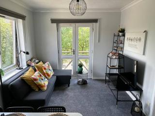 Cozy Two-Bedroom Near Center - 9