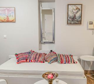 Cozy, Day-light Studio by The Mall - 2