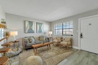 Coastal 1BR Condo on Okaloosa Island Beach Access. - 1