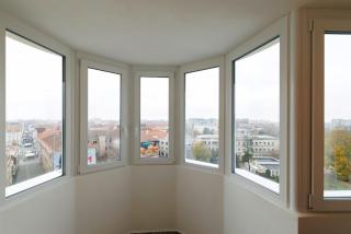 Modern Apartment with City View - 7