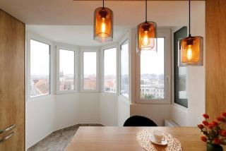 Modern Apartment with City View - 7