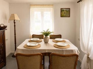 Blue Cottage - 8