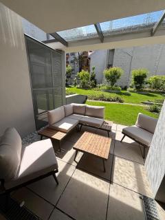 Free Spirit Apartments with amazing balcony and garden connection - 8