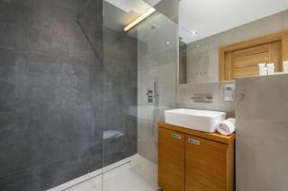 Industrial Apartment Fredry with Parking by Noclegi Renters - 9