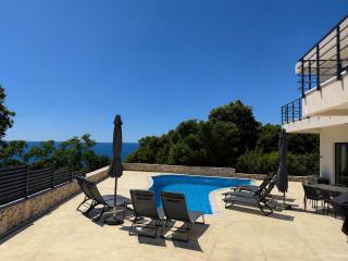 Villa LiRa Star Bar Montenegro - Exclusive Adriatic Villa with Private Pool Starry Sky Lounge - 9