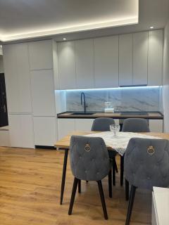 Endri's beachfront apartament - 3