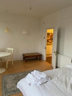 calm, comfortable stay in a bright private room - 9