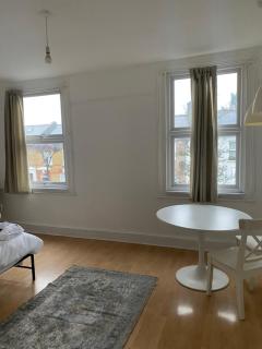 calm, comfortable stay in a bright private room - 3