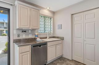 Gulf Winds 28 Paradise condo with pool access private balcony and patio - 5