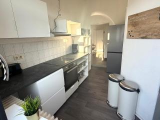 BHV-3, - 4- und 5-Zimmer Wohnungen mit Terrasse, 24h self-check-in, TV, Internet, DisneyPlus, Waschmaschine - 4